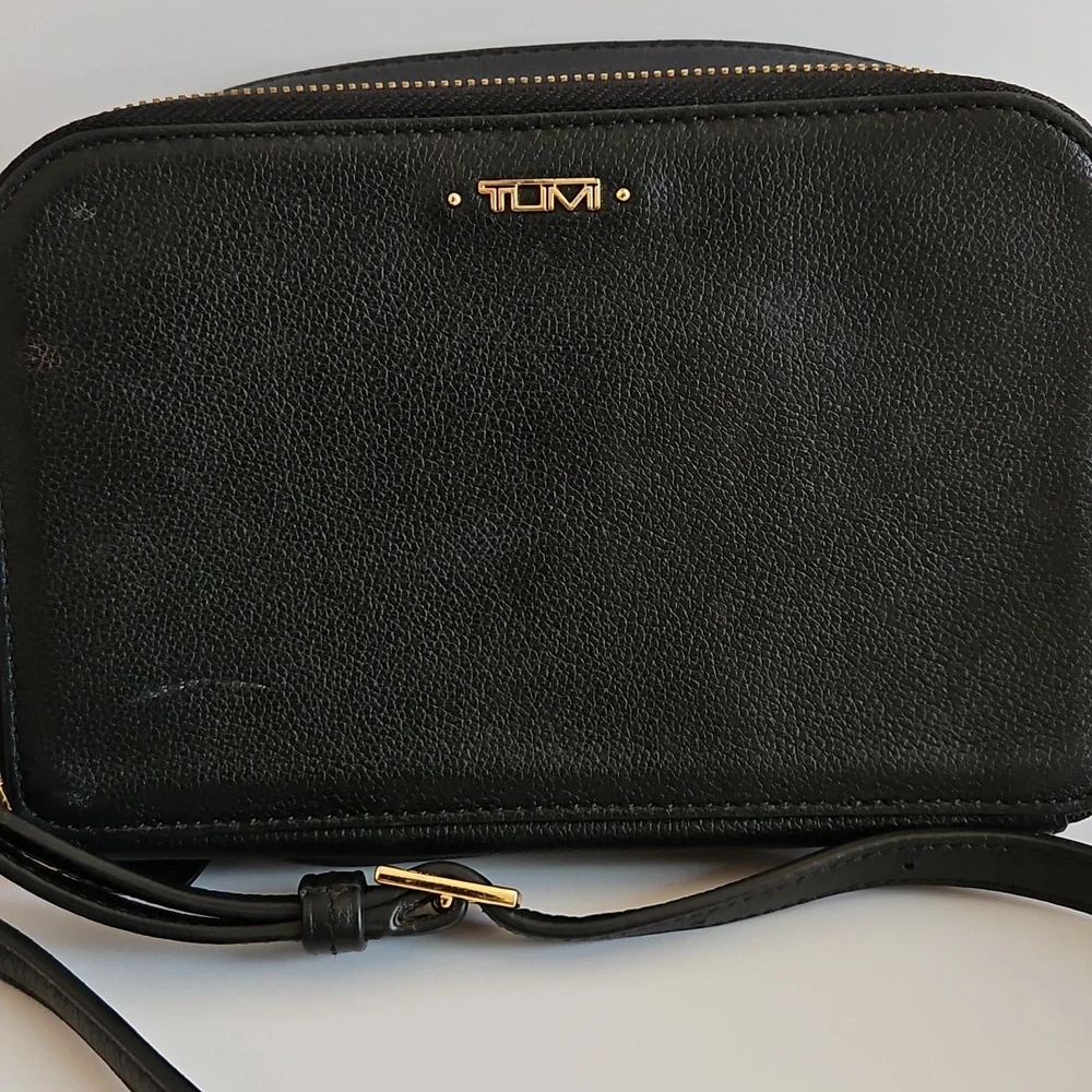 TUMI Black Leather Crossbody Bag Detachable Strap - Picture 3 of 17